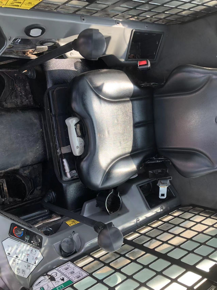 BOBCAT S550 - Mini încărcător: Foto 5 BOBCAT S550 - Mini încărcător: Foto 5