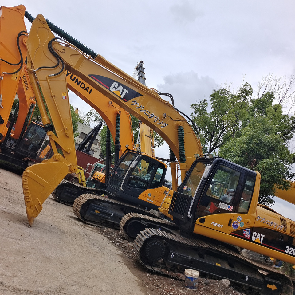 CAT 320CL - Excavator pe şenile: Foto 2 CAT 320CL - Excavator pe şenile: Foto 2