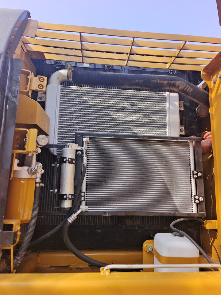 CAT 320D2L - Excavator pe şenile: Foto 5 CAT 320D2L - Excavator pe şenile: Foto 5