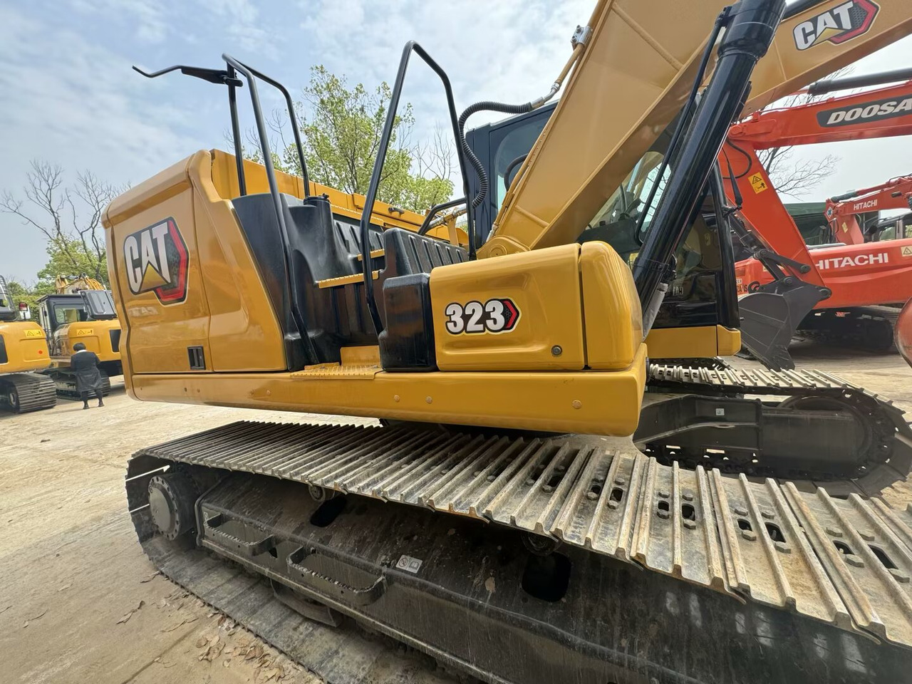 CAT 323GC - Excavator pe şenile: Foto 5 CAT 323GC - Excavator pe şenile: Foto 5