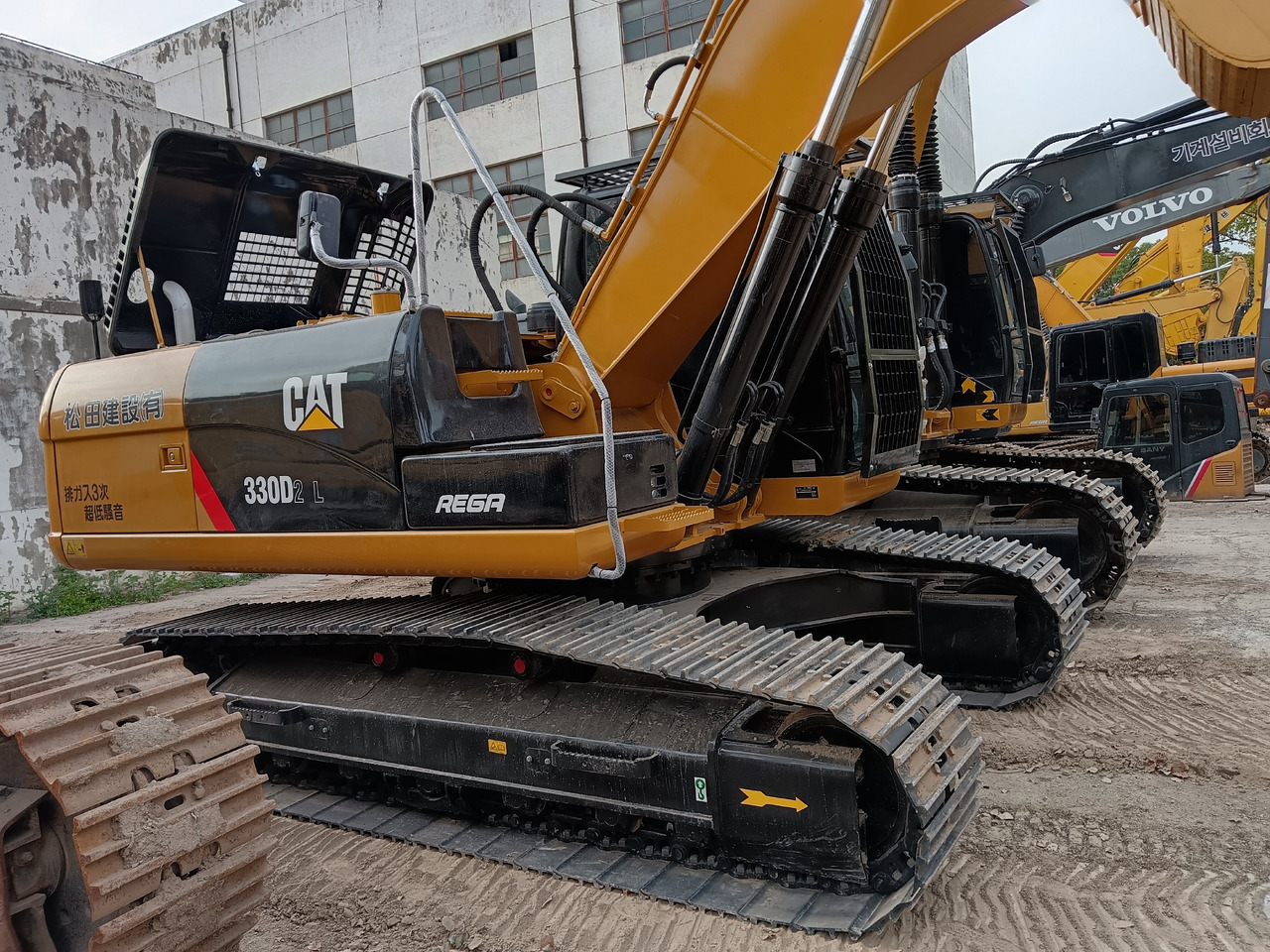 CAT 330 D 2 L - Excavator pe şenile: Foto 3 CAT 330 D 2 L - Excavator pe şenile: Foto 3