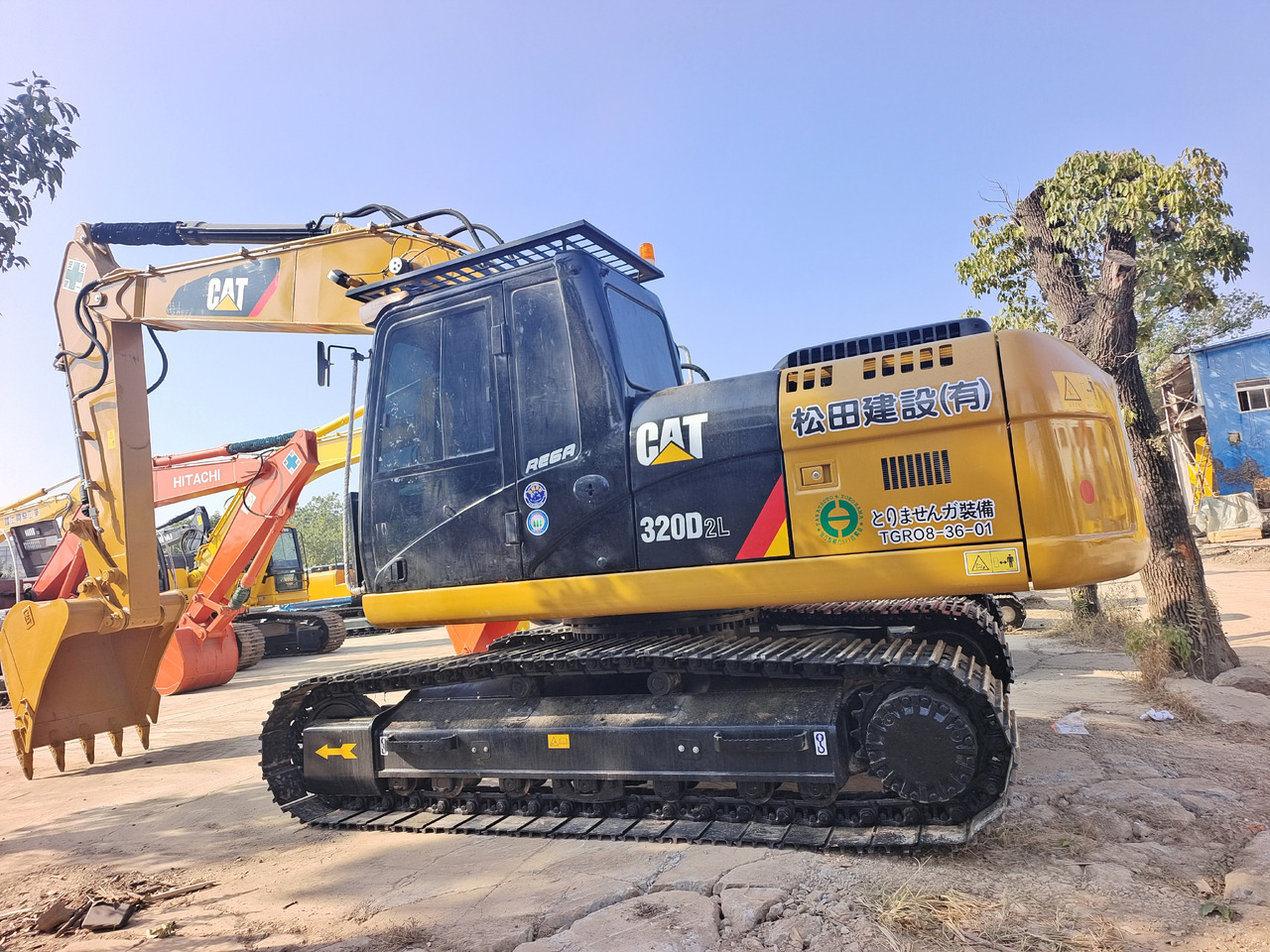 CATERPILLAR 320D2L - Excavator pe şenile: Foto 2 CATERPILLAR 320D2L - Excavator pe şenile: Foto 2