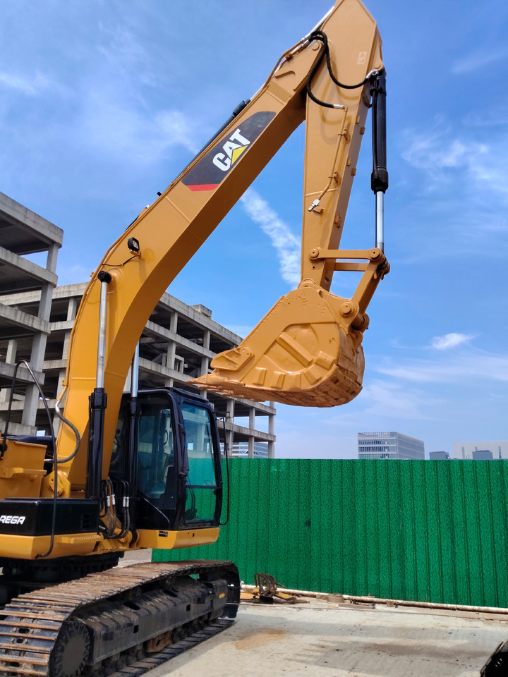 CATERPILLAR 320D2L WITH CAT C7.1 ENGINE - Excavator pe şenile: Foto 5 CATERPILLAR 320D2L WITH CAT C7.1 ENGINE - Excavator pe şenile: Foto 5