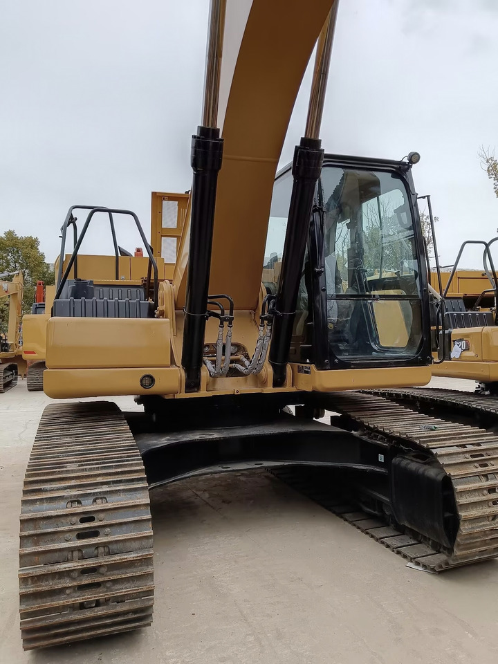 CATERPILLAR 330GC - Excavator pe şenile: Foto 5 CATERPILLAR 330GC - Excavator pe şenile: Foto 5