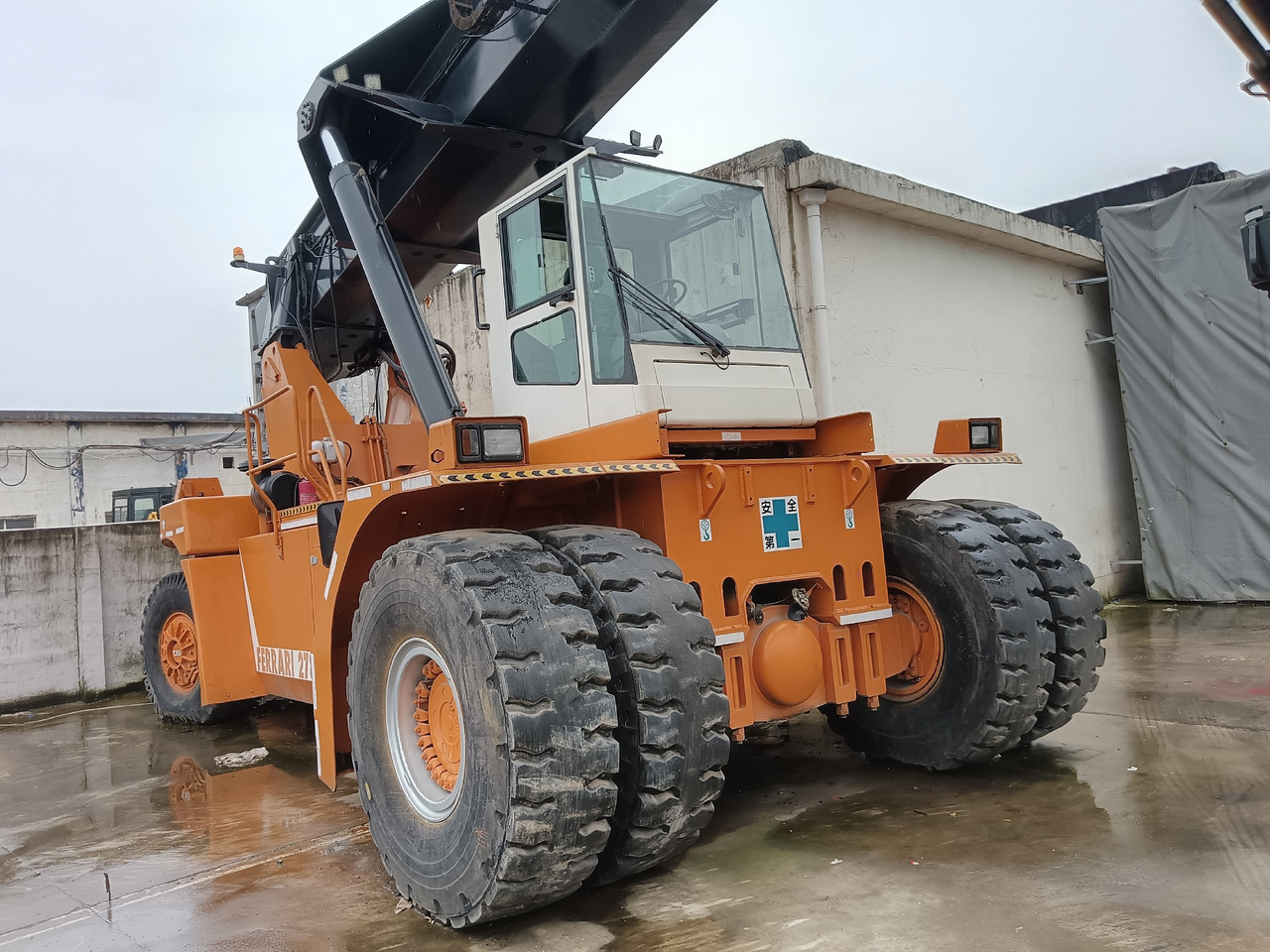 CVS FERRARRI 278 F278.6 45 TON - Reach stacker: Foto 2 CVS FERRARRI 278 F278.6 45 TON - Reach stacker: Foto 2