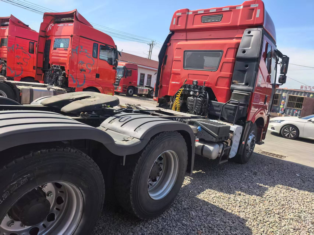 FAW JIEFANG TRACTOR HEAD - Cap tractor: Foto 3 FAW JIEFANG TRACTOR HEAD - Cap tractor: Foto 3