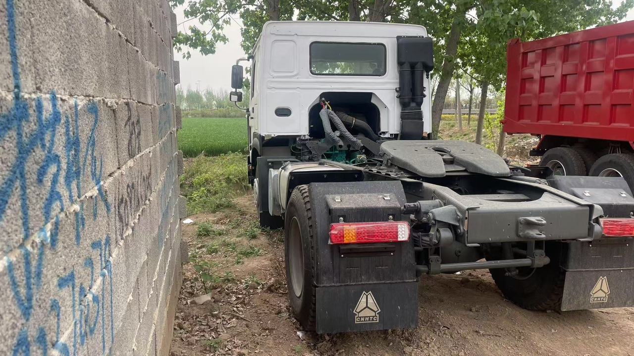 SINOTRUK HOWO 4*2 6*4 8*4 - Cap tractor: Foto 4 SINOTRUK HOWO 4*2 6*4 8*4 - Cap tractor: Foto 4