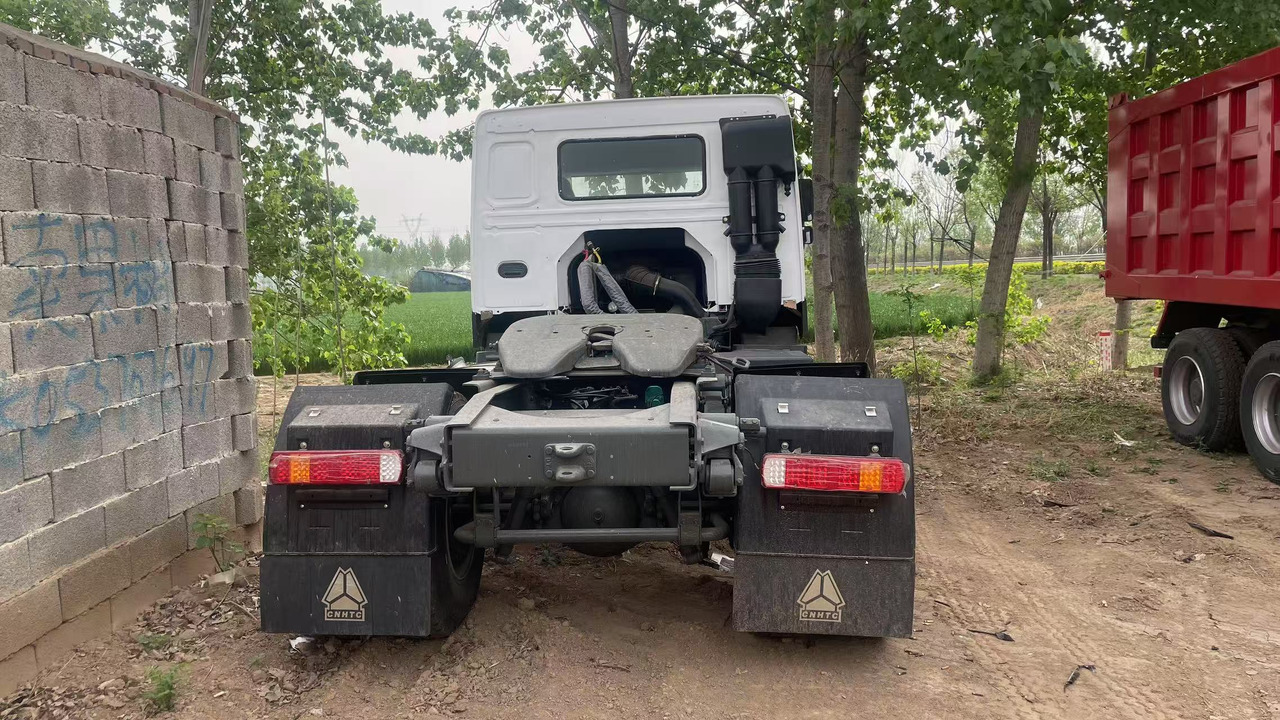 SINOTRUK HOWO 4*2 6*4 8*4 - Cap tractor: Foto 3 SINOTRUK HOWO 4*2 6*4 8*4 - Cap tractor: Foto 3