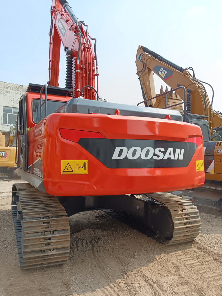 DOOSAN DX225 LCA DX 225 LC - 9C - Excavator pe şenile: Foto 3 DOOSAN DX225 LCA DX 225 LC - 9C - Excavator pe şenile: Foto 3