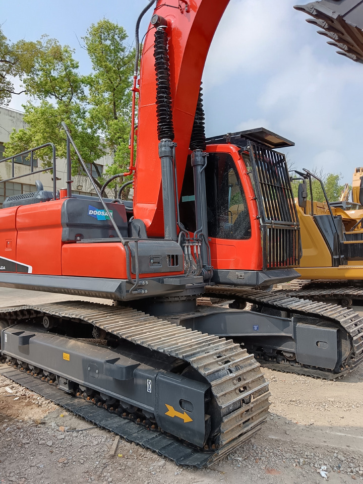 DOOSAN DX225 LCA DX 225 LC - 9C - Excavator pe şenile: Foto 4 DOOSAN DX225 LCA DX 225 LC - 9C - Excavator pe şenile: Foto 4
