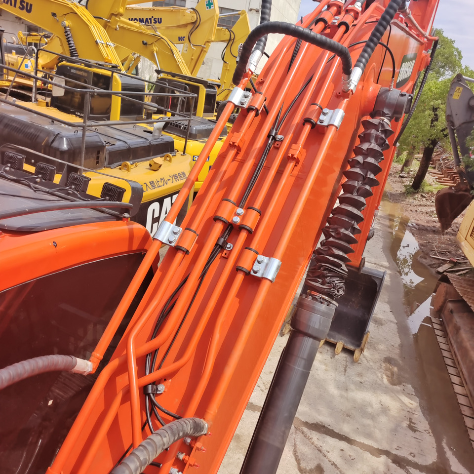 DOOSAN DX225 LCA DX225 LC - 9C - Excavator pe şenile: Foto 2 DOOSAN DX225 LCA DX225 LC - 9C - Excavator pe şenile: Foto 2
