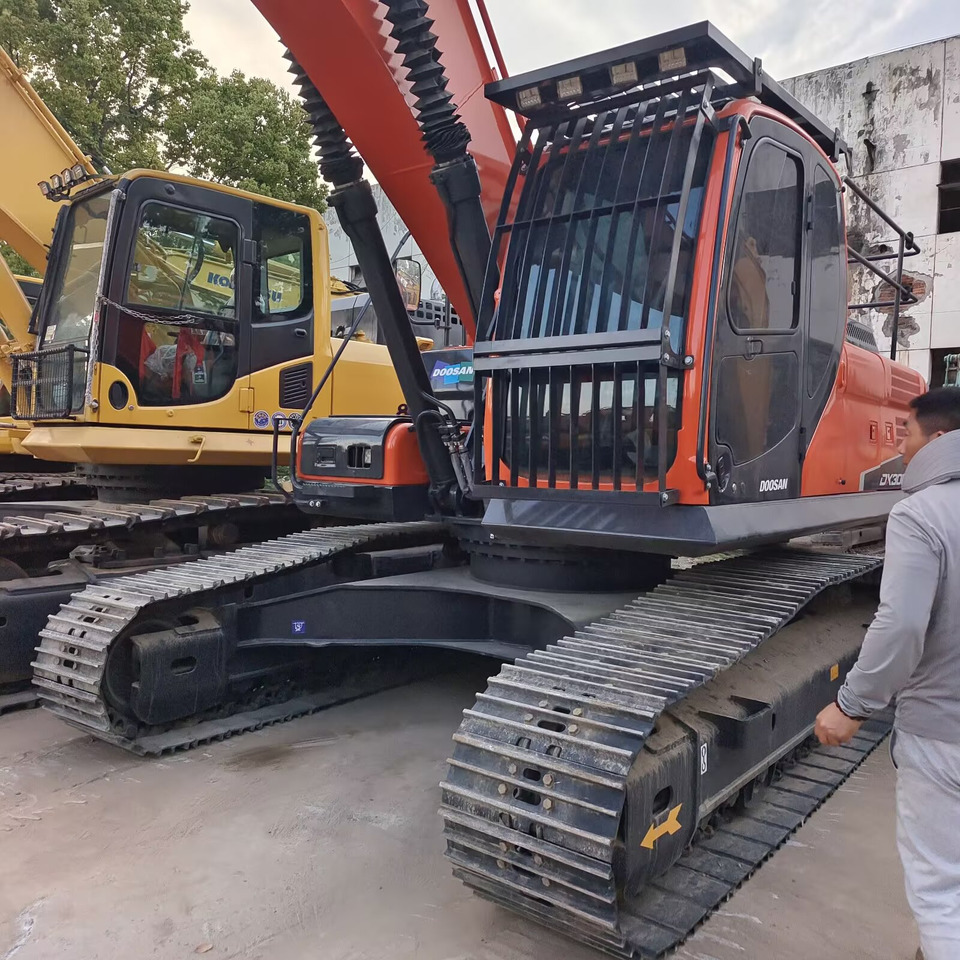 DOOSAN DX300LCA DX300 LC - 9C - Excavator pe şenile: Foto 1 DOOSAN DX300LCA DX300 LC - 9C - Excavator pe şenile: Foto 1