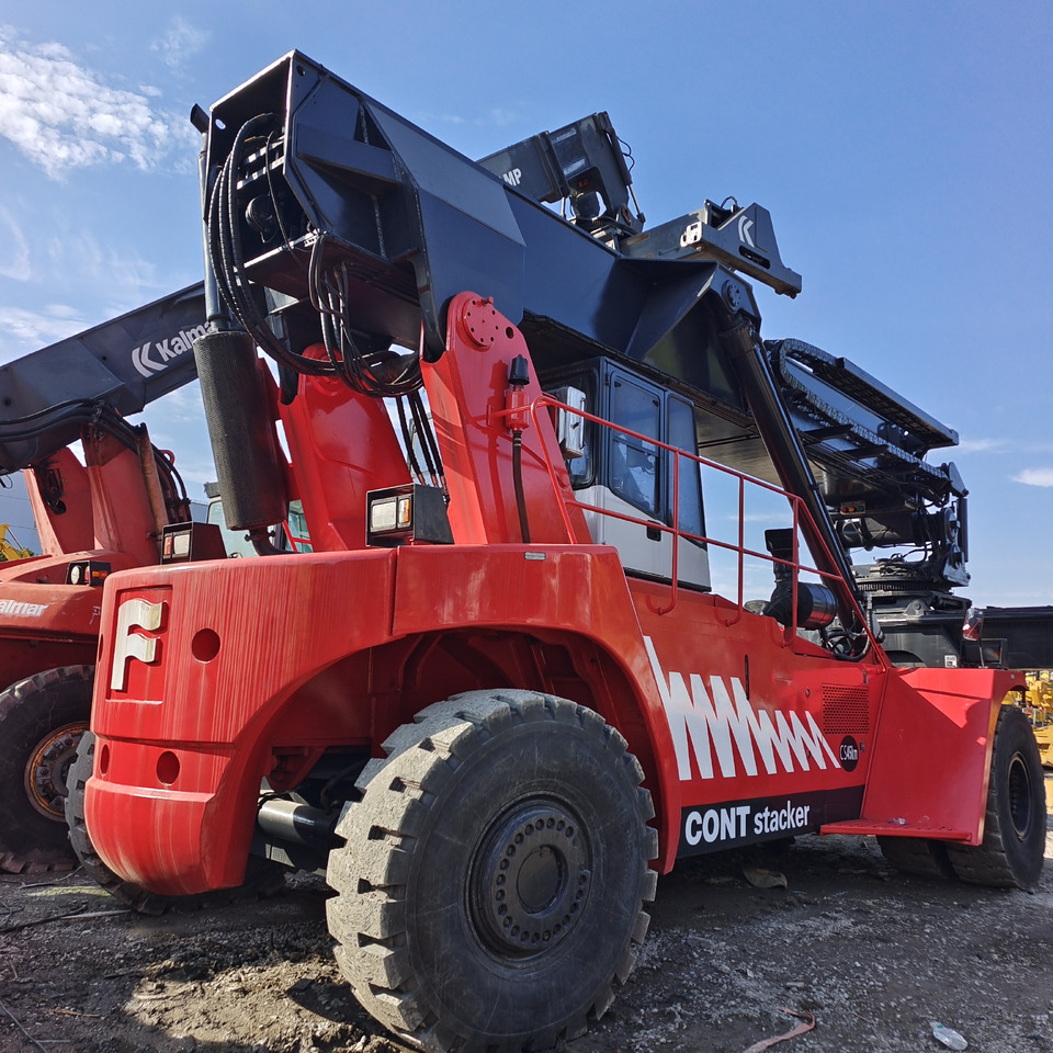 FANTUZZI CS45KMHD 45 TON - Reach stacker: Foto 1 FANTUZZI CS45KMHD 45 TON - Reach stacker: Foto 1