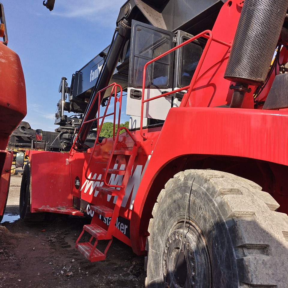 FANTUZZI CS45KMHD 45 TON - Reach stacker: Foto 2 FANTUZZI CS45KMHD 45 TON - Reach stacker: Foto 2