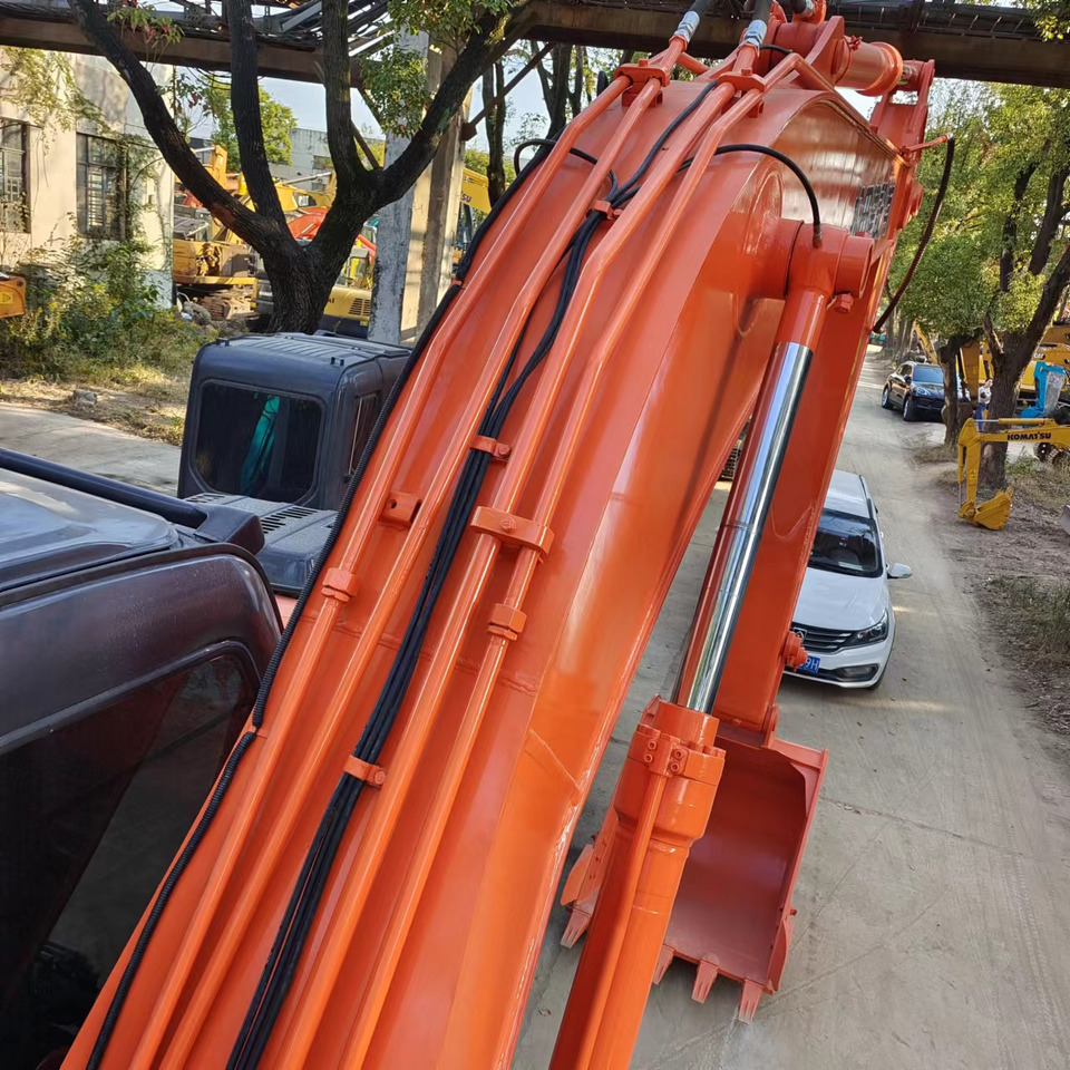 HITACHI ZX200 Hitachi ZAXIS 200 - Excavator pe şenile: Foto 3 HITACHI ZX200 Hitachi ZAXIS 200 - Excavator pe şenile: Foto 3
