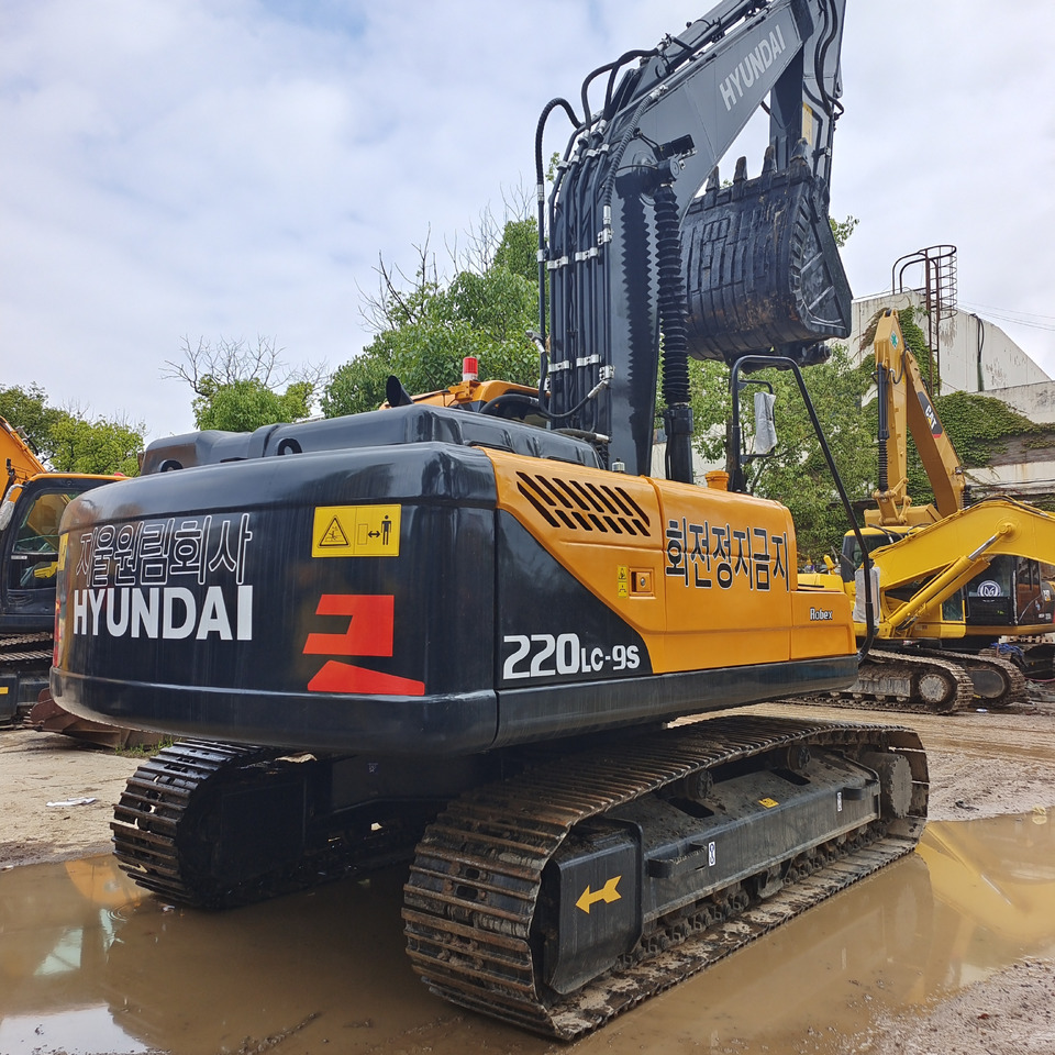 HYUNDAI 220LC-9S 220 LC - 9T - Excavator pe şenile: Foto 5 HYUNDAI 220LC-9S 220 LC - 9T - Excavator pe şenile: Foto 5