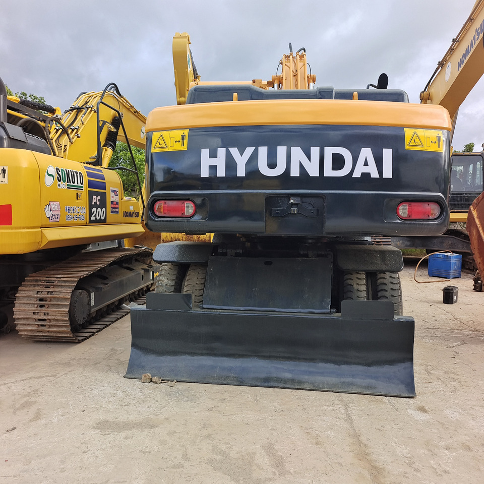 HYUNDAI ROBEX 210W - 9T 210W-9 - Excavator pe roţi: Foto 3 HYUNDAI ROBEX 210W - 9T 210W-9 - Excavator pe roţi: Foto 3