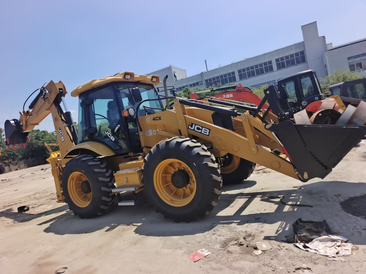 JCB 4CX 4*4 DRIVE BRAND NEW - Buldoexcavator: Foto 4 JCB 4CX 4*4 DRIVE BRAND NEW - Buldoexcavator: Foto 4