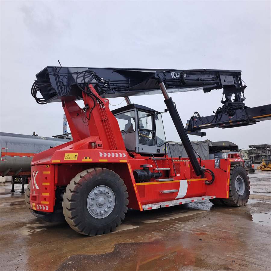 KALMAR DRF 450 - Reach stacker: Foto 5 KALMAR DRF 450 - Reach stacker: Foto 5