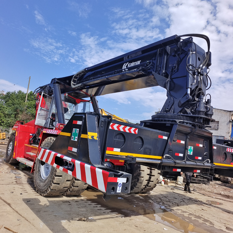 KALMAR DRF450 - Reach stacker: Foto 4 KALMAR DRF450 - Reach stacker: Foto 4
