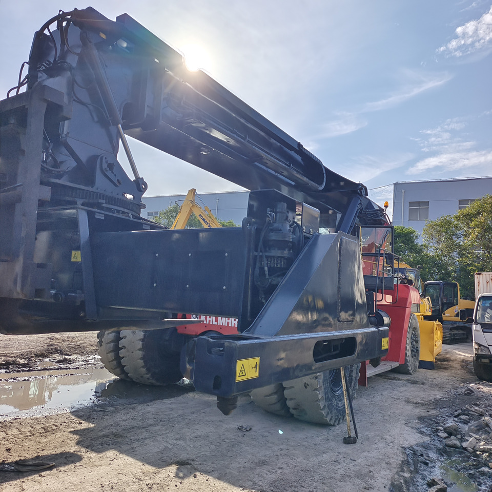 KALMAR DRT450 45 TON REACH STACKER DRF450 DRU DRD 450 - Reach stacker: Foto 4 KALMAR DRT450 45 TON REACH STACKER DRF450 DRU DRD 450 - Reach stacker: Foto 4