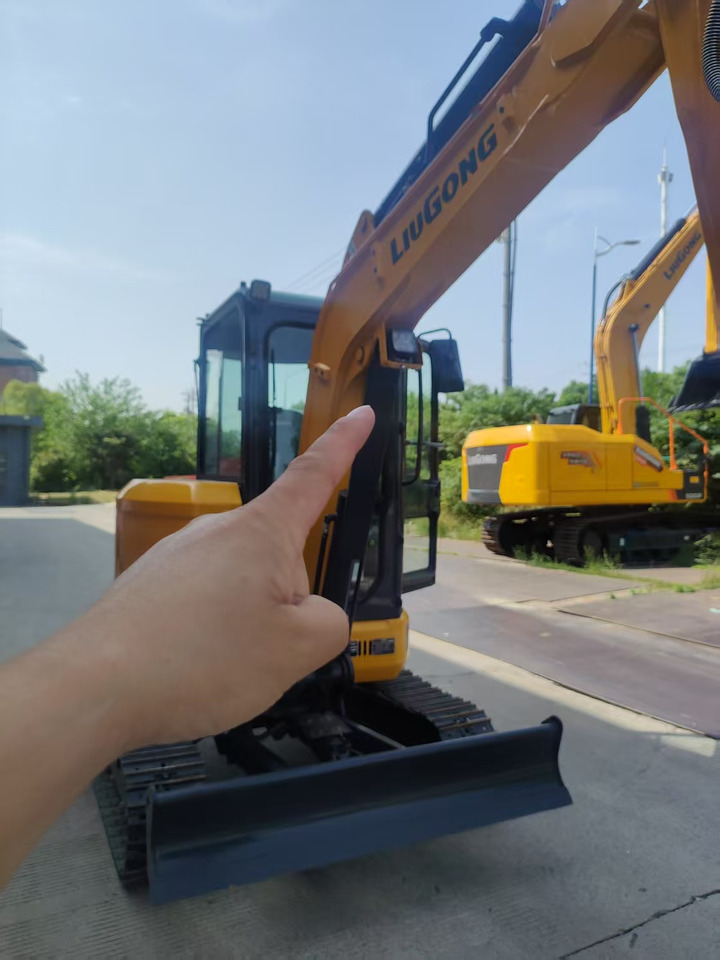LIUGONG 9035F ZTSG4 BRAND NEW 3.8 TON 3 TON 4 TON MINI DIGGER - Mini excavator: Foto 5 LIUGONG 9035F ZTSG4 BRAND NEW 3.8 TON 3 TON 4 TON MINI DIGGER - Mini excavator: Foto 5