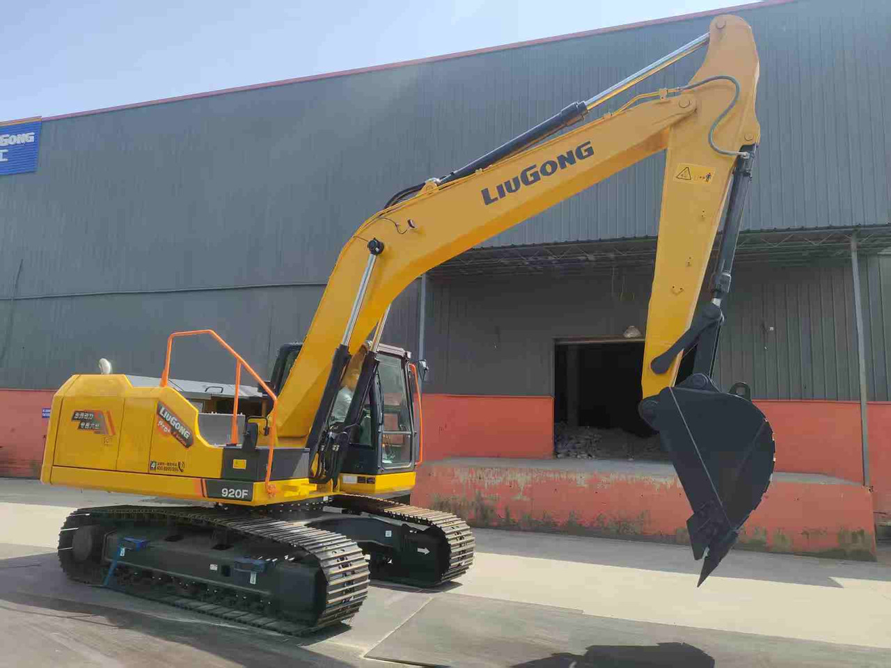 LIUGONG 920FG4 100% Brand New 21.5 TON 20 TON - Excavator pe şenile: Foto 3 LIUGONG 920FG4 100% Brand New 21.5 TON 20 TON - Excavator pe şenile: Foto 3