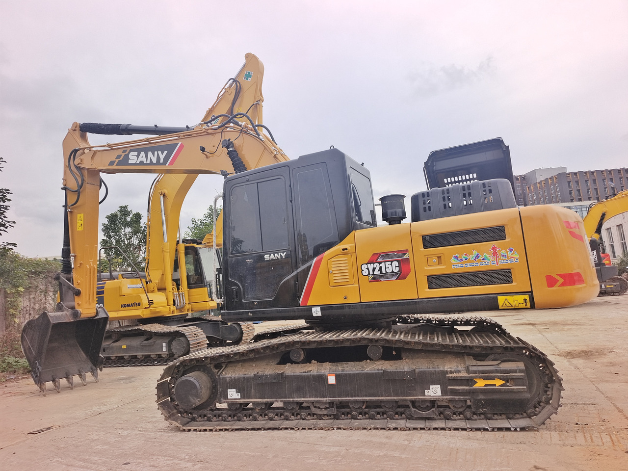 SANY 215C - Excavator pe şenile: Foto 1 SANY 215C - Excavator pe şenile: Foto 1