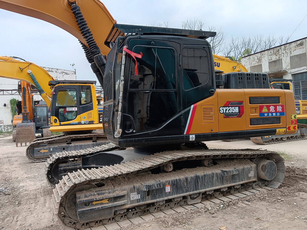 SANY 235H 235C 215C 305H 365H - Excavator pe şenile: Foto 1 SANY 235H 235C 215C 305H 365H - Excavator pe şenile: Foto 1