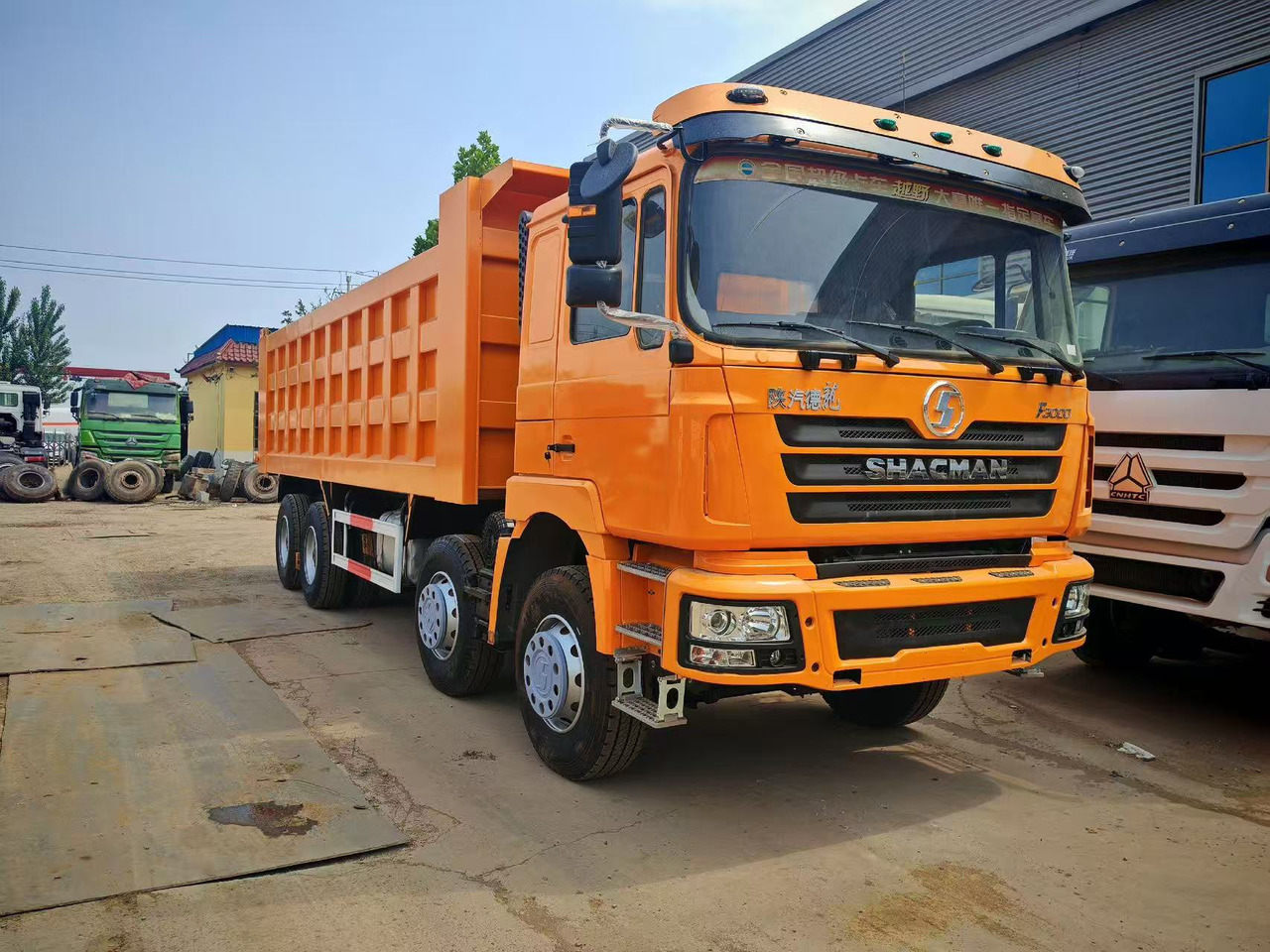 SHACMAN F3000 8*4 - Camion basculantă: Foto 3 SHACMAN F3000 8*4 - Camion basculantă: Foto 3