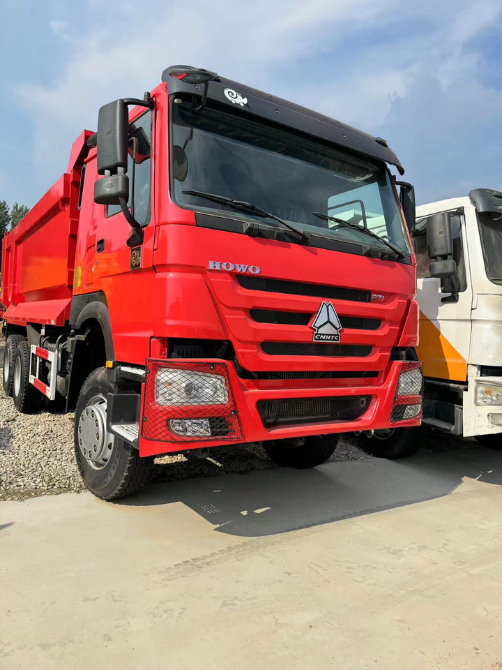 SINOTRUK HOWO 6*4 8*4 - Camion basculantă: Foto 1 SINOTRUK HOWO 6*4 8*4 - Camion basculantă: Foto 1