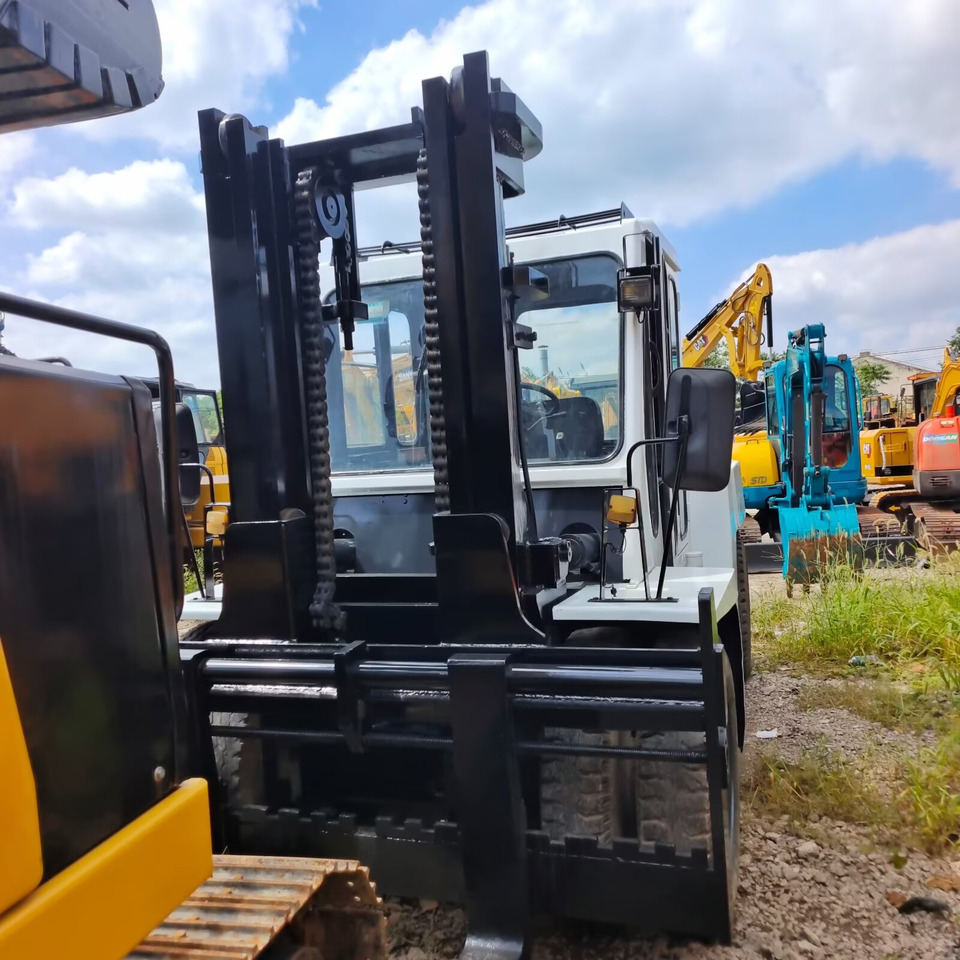 TCM FD100 - Stivuitor diesel: Foto 3 TCM FD100 - Stivuitor diesel: Foto 3