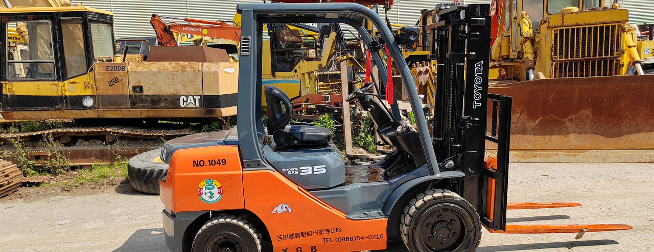 TOYOTA FD 35 - Motostivuitor: Foto 1 TOYOTA FD 35 - Motostivuitor: Foto 1