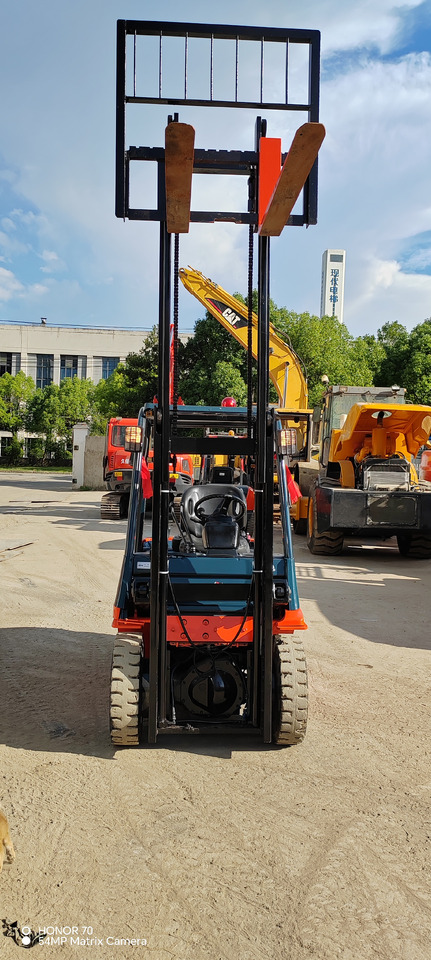 TOYOTA FD30 - Stivuitor diesel: Foto 2 TOYOTA FD30 - Stivuitor diesel: Foto 2