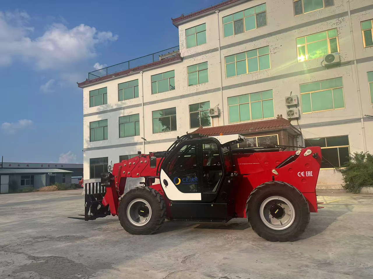 XCMG 9 METER BRAND NEW - Stivuitor telescopic: Foto 1 XCMG 9 METER BRAND NEW - Stivuitor telescopic: Foto 1