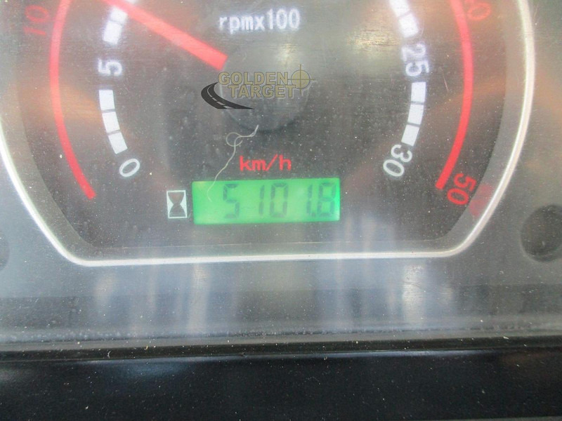 Tractor agricol Deutz-Fahr: Foto 11 Tractor agricol Deutz-Fahr: Foto 11