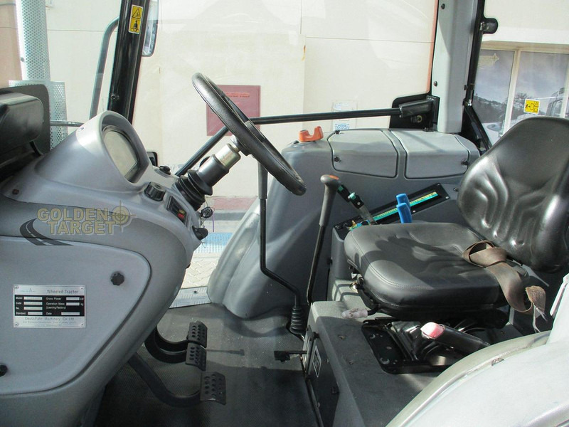 Tractor agricol Deutz-Fahr: Foto 9 Tractor agricol Deutz-Fahr: Foto 9