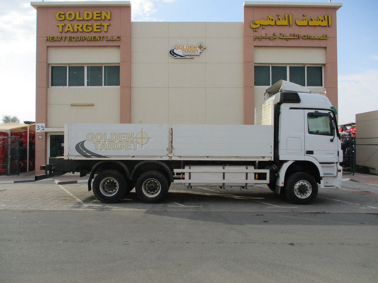 MERCEDES-BENZ ACTROS 3354 6x6 Chassis Truck - Camion şasiu: Foto 5 MERCEDES-BENZ ACTROS 3354 6x6 Chassis Truck - Camion şasiu: Foto 5