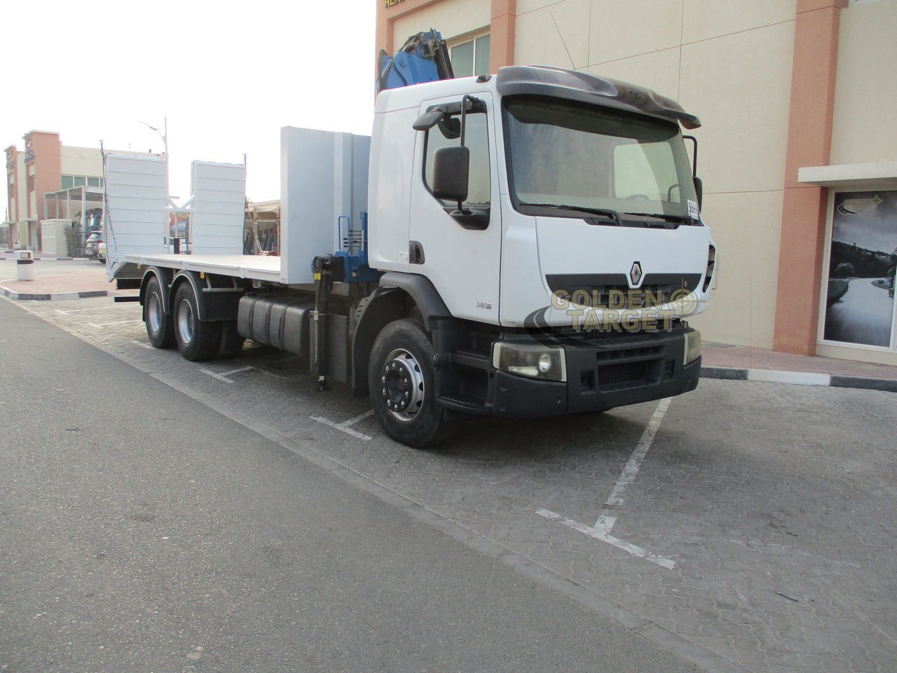 RENAULT Kerax 380 6×4 Crane Truck - Camion cu macara: Foto 1 RENAULT Kerax 380 6×4 Crane Truck - Camion cu macara: Foto 1