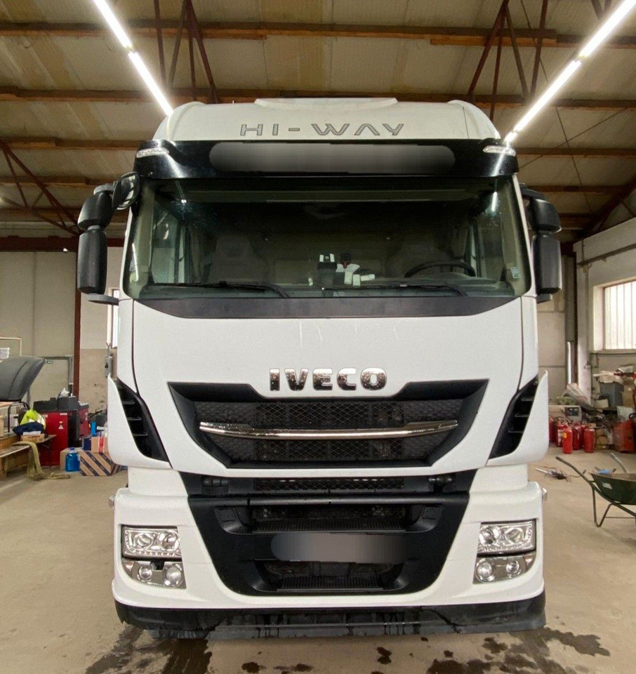 Iveco Stralis 460 Hi-Way 4x2Tractor -Tipper hydraulic - Cap tractor: Foto 1 Iveco Stralis 460 Hi-Way 4x2Tractor -Tipper hydraulic - Cap tractor: Foto 1