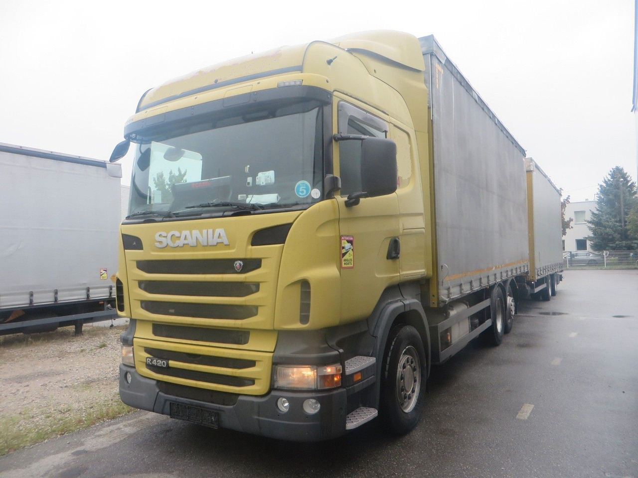 Scania R420 6x2 tandem 115m3 - Camion cu prelată: Foto 1 Scania R420 6x2 tandem 115m3 - Camion cu prelată: Foto 1