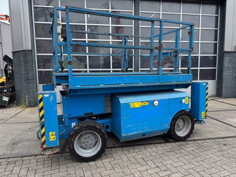 Genie GS 2668 RT - Platforma foarfeca: Foto 1 Genie GS 2668 RT - Platforma foarfeca: Foto 1