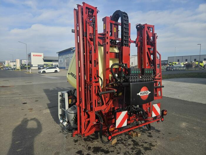Hardi MEGA 1200 - Maşină de erbicidat purtata: Foto 4 Hardi MEGA 1200 - Maşină de erbicidat purtata: Foto 4