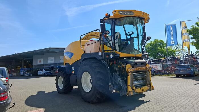 New Holland FR 9060 - Combină de Recoltat Furaj: Foto 3 New Holland FR 9060 - Combină de Recoltat Furaj: Foto 3
