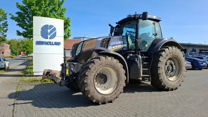New Holland T8.275 - Tractor agricol: Foto 1 New Holland T8.275 - Tractor agricol: Foto 1