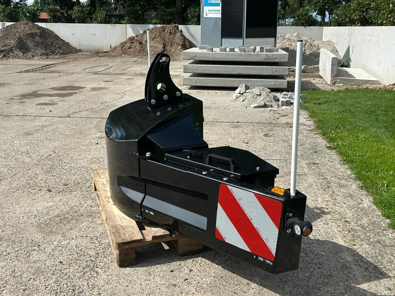 Fendt Frontbumper Frontblok Gewicht NIEUW - Tractor agricol: Foto 5 Fendt Frontbumper Frontblok Gewicht NIEUW - Tractor agricol: Foto 5