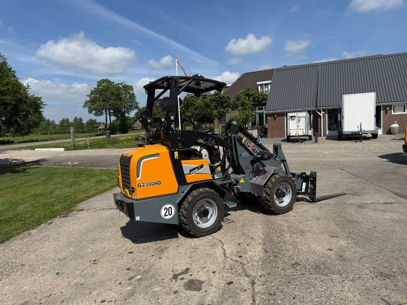 Giant 2300 HD NIEUW Shovel! Giant Kubota - Încărcător frontal pe pneuri: Foto 4 Giant 2300 HD NIEUW Shovel! Giant Kubota - Încărcător frontal pe pneuri: Foto 4