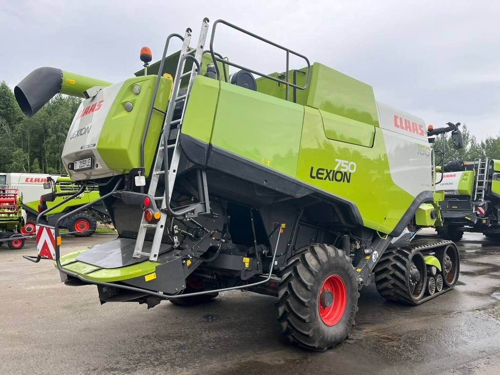 Claas Lexion 750 TT - Combină de recoltat cereale: Foto 3 Claas Lexion 750 TT - Combină de recoltat cereale: Foto 3