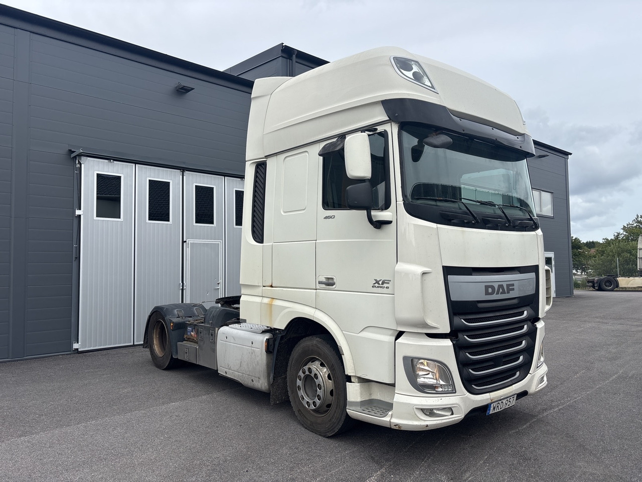 Dragbil DAF XF 460 4x2 FT -2015 | Super Space Cab - Cap tractor: Foto 1 Dragbil DAF XF 460 4x2 FT -2015 | Super Space Cab - Cap tractor: Foto 1