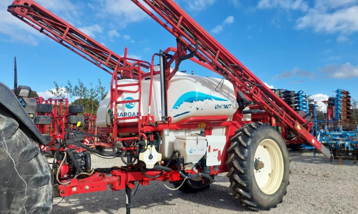 Bargam COMPACT 4200 -28M - Maşină de erbicidat tractata: Foto 3 Bargam COMPACT 4200 -28M - Maşină de erbicidat tractata: Foto 3